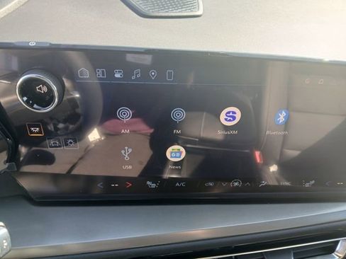 New 2026 Chevrolet Traverse LT w/ Enhanced Driving Package FWD image 31