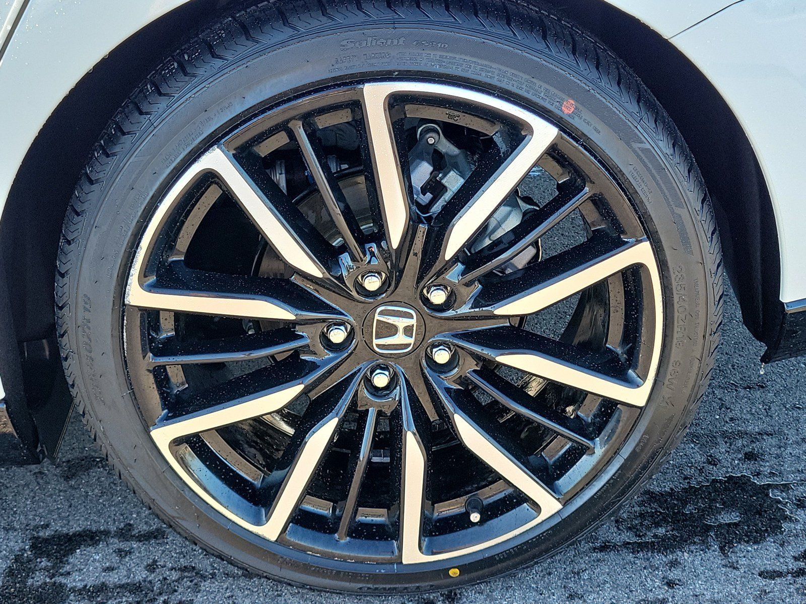 Used 2024 Honda Accord Touring image 12