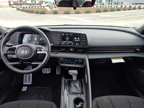 New 2026 Hyundai Elantra SEL Sport FWD image 21