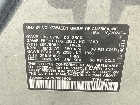 Used 2025 Volkswagen Atlas SE image 36