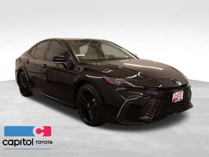Used 2025 Toyota Camry SE w/ Convenience Package