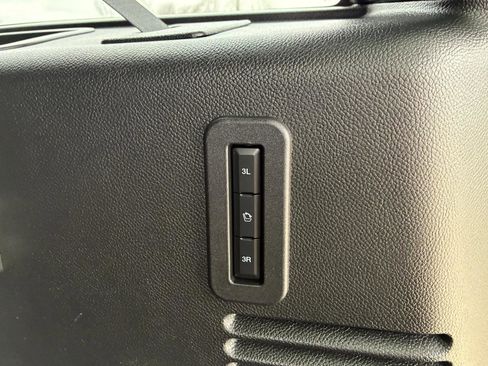 Used 2017 Ford Expedition EL Platinum image 39