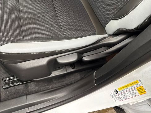 Used 2024 Buick Envista Preferred image 22