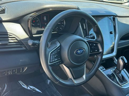 Used 2024 Subaru Outback Premium AWD/4WD image 11