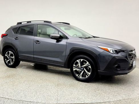 Used 2024 Subaru Crosstrek 2.0i Premium image 3