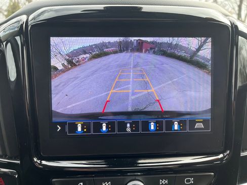 Used 2020 Chevrolet Traverse LT w/ LT Premium Package image 29