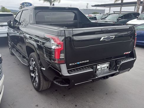 Used 2024 Chevrolet Silverado EV RST AWD/4WD image 7