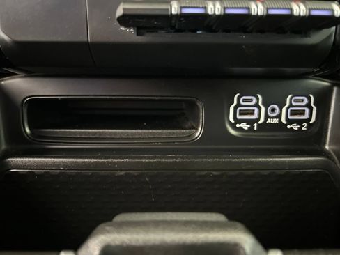 Used 2021 RAM 1500 Big Horn RWD image 48
