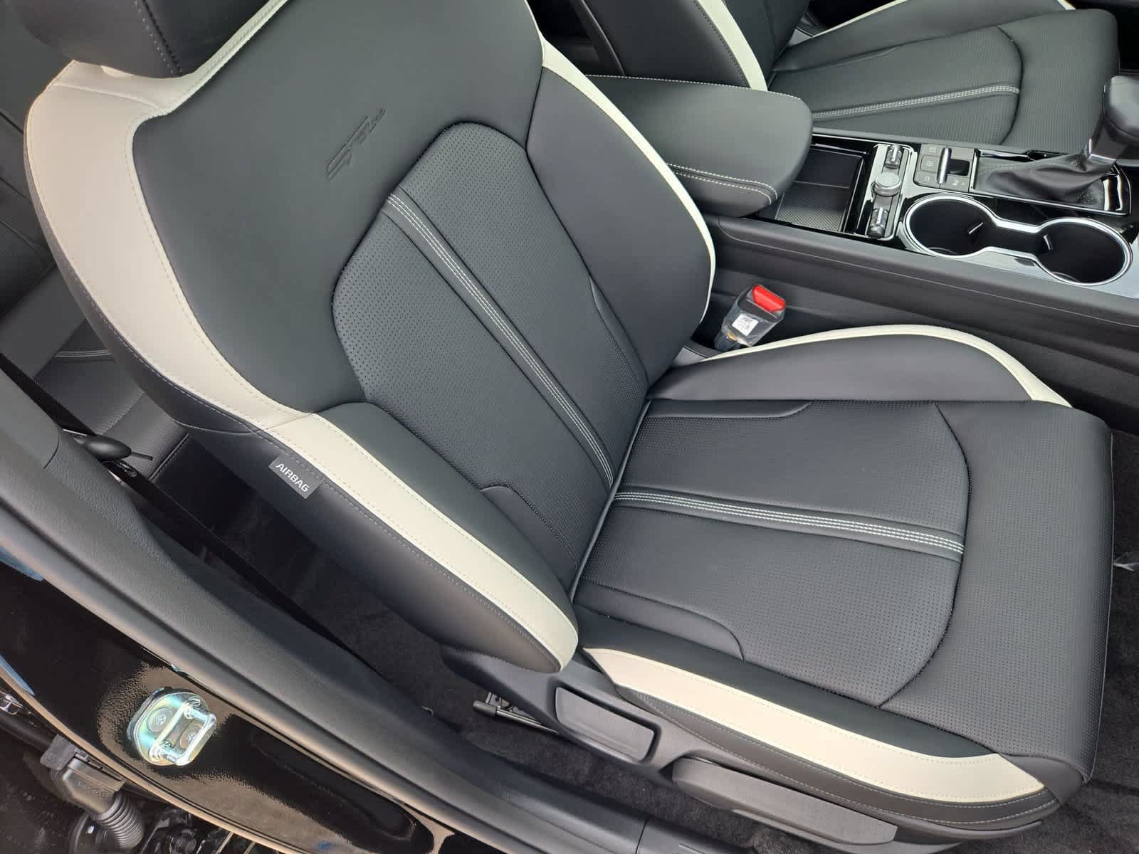 New 2027 Kia K5 GT-Line FWD image 23