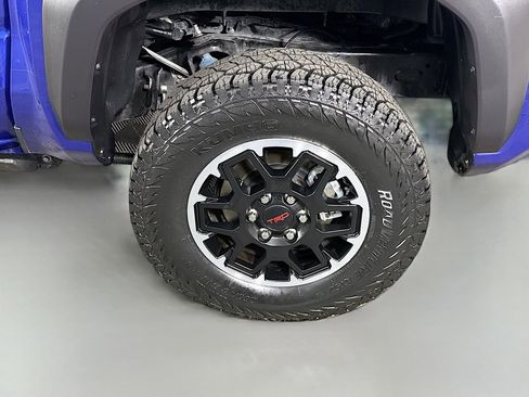 Used 2024 Toyota Tacoma TRD Off-Road w/ TRD Off Road Upgrade Package image 38