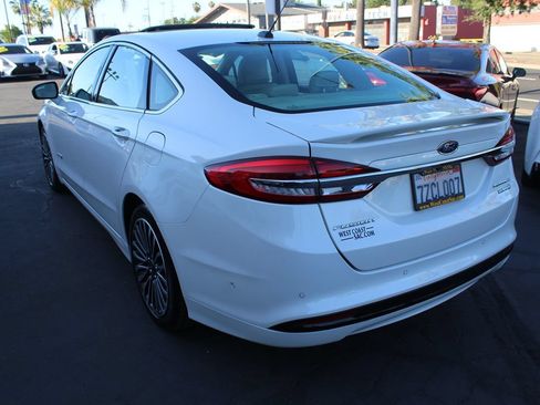 Used 2017 Ford Fusion Platinum FWD image 5