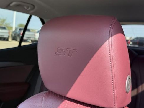 New 2026 Buick Envision Sport Touring image 18