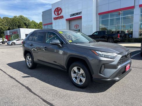 Used 2022 Toyota RAV4 XLE w/ Convenience Package AWD/4WD image 1
