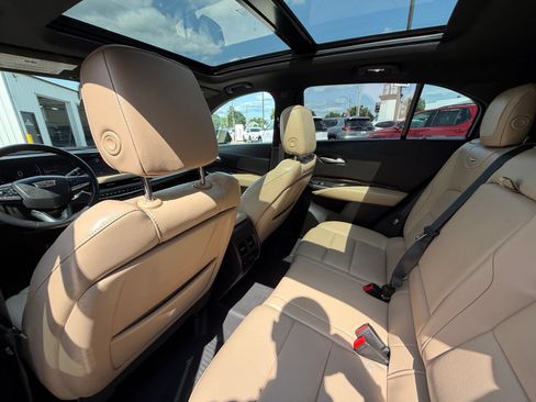 Used 2024 Cadillac XT4 Premium Luxury AWD/4WD image 24