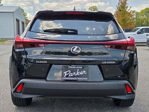 Used 2024 Lexus UX 250h FWD image 4