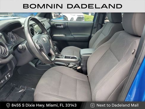 Used 2017 Toyota Tacoma SR image 15