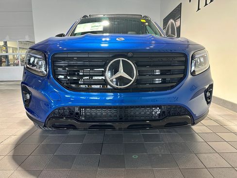 New 2026 Mercedes-Benz GLB 250 4MATIC image 2