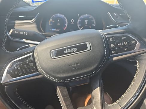 Used 2023 Jeep Grand Cherokee L Overland w/ Advanced Protech Group III AWD/4WD image 21