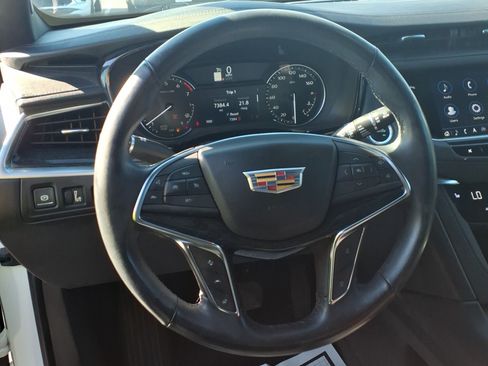 Used 2024 Cadillac XT5 Premium Luxury FWD image 8