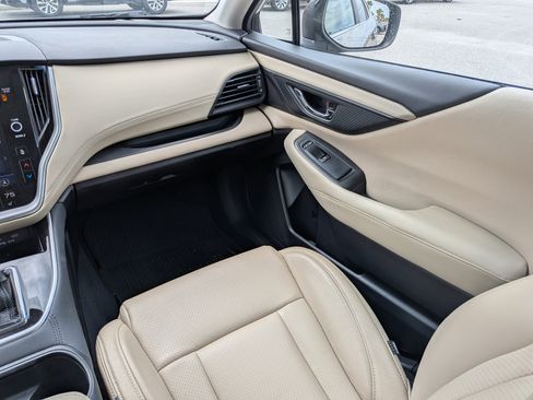 Used 2020 Subaru Outback Premium image 17