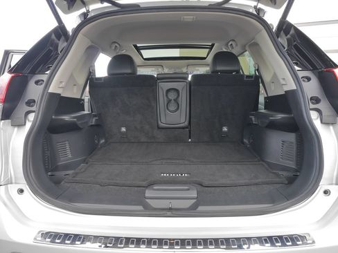 Used 2020 Nissan Rogue SL w/ Premium Package FWD image 17