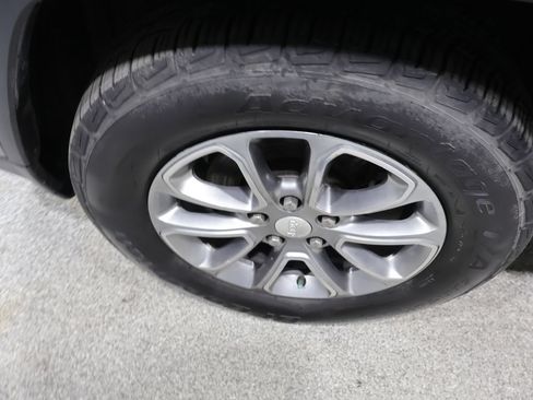 Used 2014 Jeep Grand Cherokee Limited AWD/4WD image 17