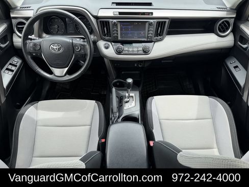 Used 2018 Toyota RAV4 XLE FWD image 10