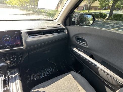 Used 2019 Honda HR-V LX image 19