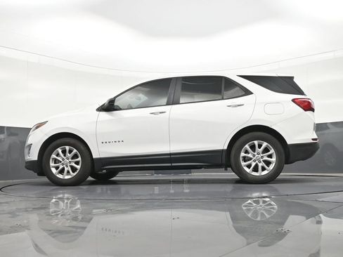 Used 2021 Chevrolet Equinox LS FWD image 24