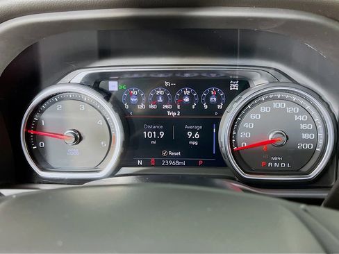 Used 2023 Chevrolet Silverado 2500 High Country AWD/4WD image 18