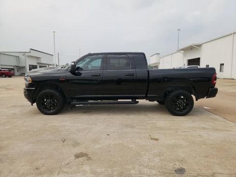 Used 2023 RAM 2500 Laramie w/ Night Edition AWD/4WD image 4
