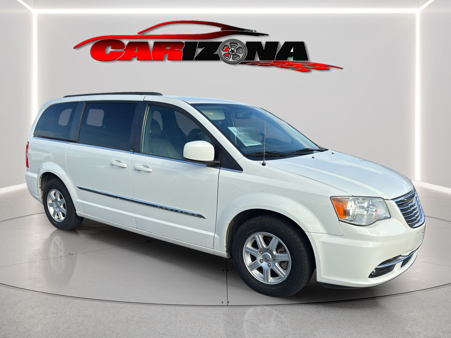 Used 2012 Chrysler Town & Country Touring w/ Entertainment Group #1 FWD image 2