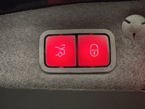 Used 2017 Mercedes-Benz C 300 4MATIC Sedan image 27