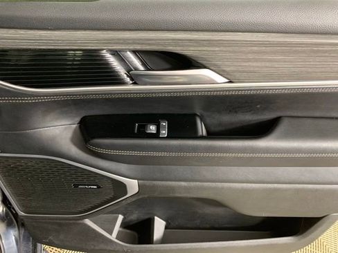 Used 2023 Jeep Wagoneer L Series II AWD/4WD image 33