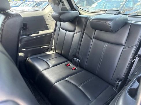 Used 2018 Nissan Pathfinder SL AWD/4WD image 10