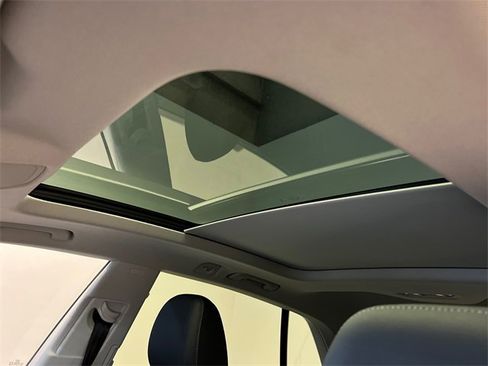 Used 2019 Audi Q8 Premium Plus image 30