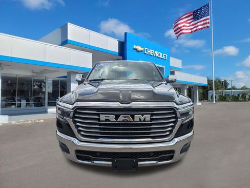 Used 2025 RAM 1500 Laramie AWD/4WD image 8