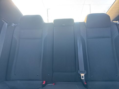Used 2016 Dodge Charger SXT image 13