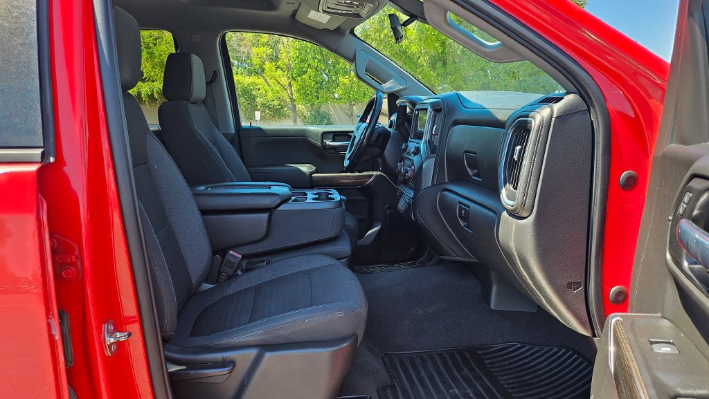 Used 2020 Chevrolet Silverado 1500 LT w/ Texas Edition RWD image 17