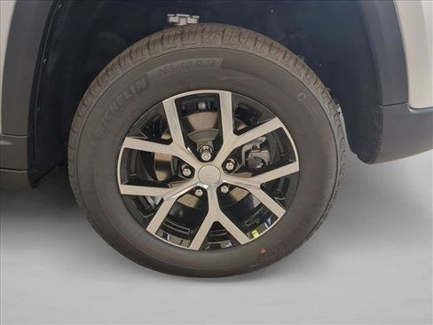 New 2025 Jeep Grand Cherokee Limited image 10