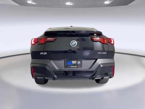Used 2026 BMW X2 xDrive28i w/ Technology Package AWD/4WD image 9