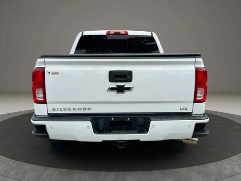 Used 2018 Chevrolet Silverado 1500 LTZ Z71 w/ LTZ Plus Package AWD/4WD image 4