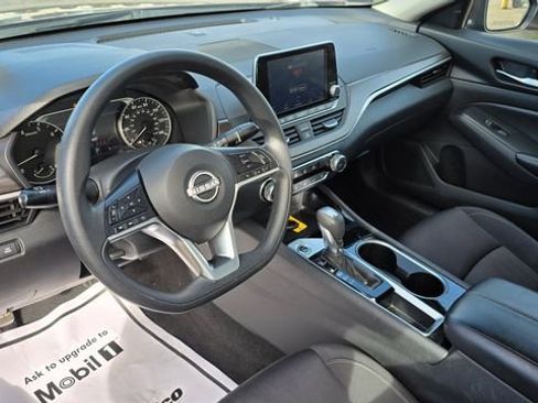 Used 2024 Nissan Altima 2.5 SV image 15