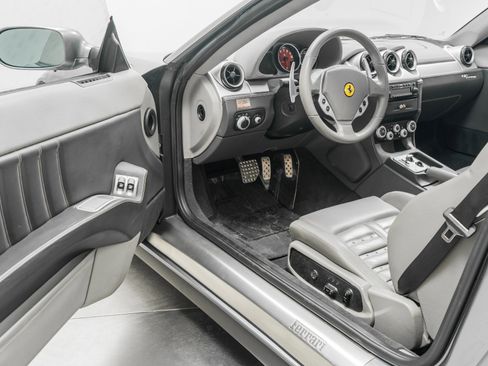 Used 2005 Ferrari 612 Scaglietti image 23