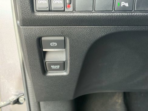 Used 2024 Honda Odyssey Touring image 16