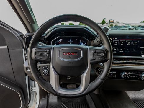 Used 2024 GMC Sierra 3500 SLE AWD/4WD image 17