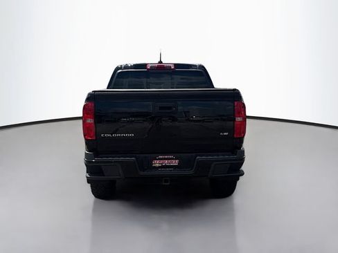 Used 2022 Chevrolet Colorado Z71 AWD/4WD image 7