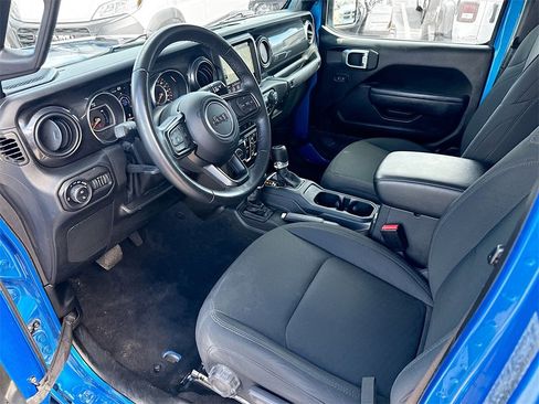 Used 2022 Jeep Gladiator Sport image 25