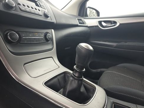 Used 2015 Nissan Sentra S image 22
