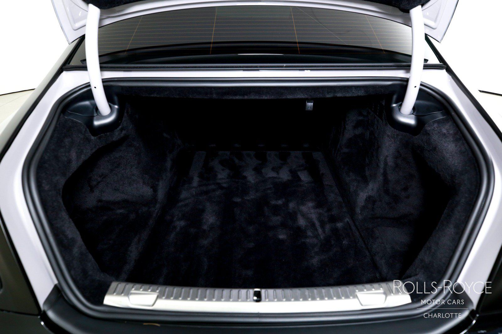 Used 2024 Rolls-Royce Ghost AWD/4WD image 23